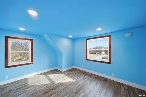 Bedroom - 412 W Maple St, Canton, IL 61520 photo 6 of 6