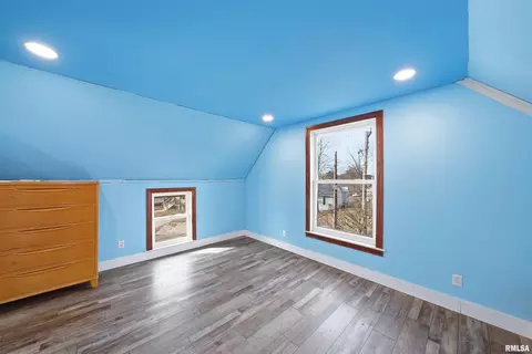Bedroom - 412 W Maple St, Canton, IL 61520 photo 3 of 6