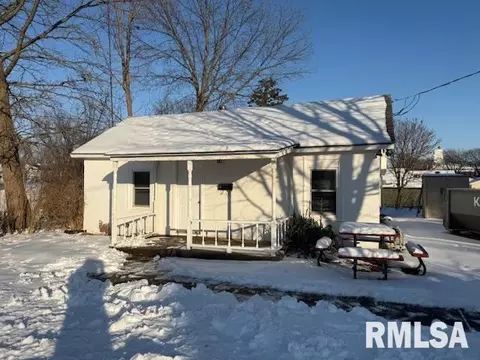 205 N Church St, Washington, IL 61571