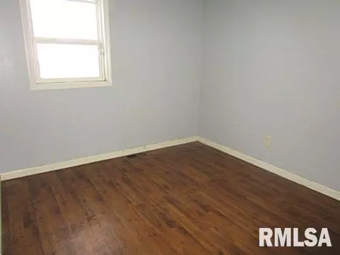 Bedroom - 2204 Easter Ave, Pekin, IL 61554 photo 3 of 3