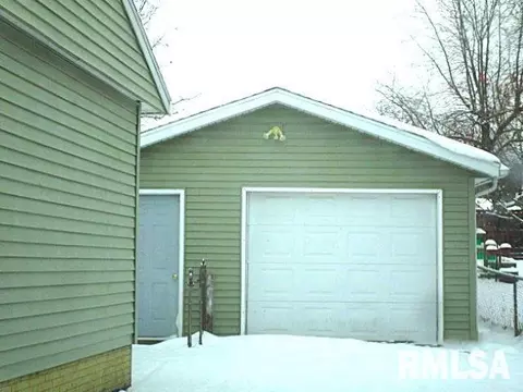 Other - 2204 Easter Ave, Pekin, IL 61554 photo 2 of 6
