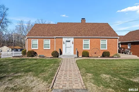 601 Roosevelt St, Creve Coeur, IL 61610
