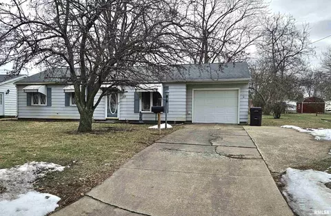 1155 S Main St, Canton, IL 61520