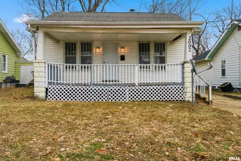 2002 N Ellis St, Peoria, IL 61604