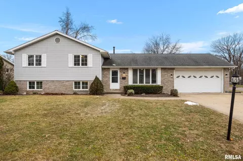 409 Briarbrook Dr, East Peoria, IL 61611