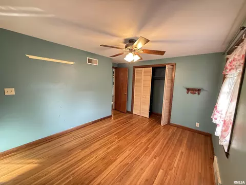 Bedroom - 617 Eureka Ave, Eureka, IL 61530 photo 3 of 5