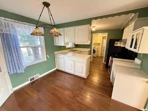 Kitchen - 617 Eureka Ave, Eureka, IL 61530 photo 5 of 7