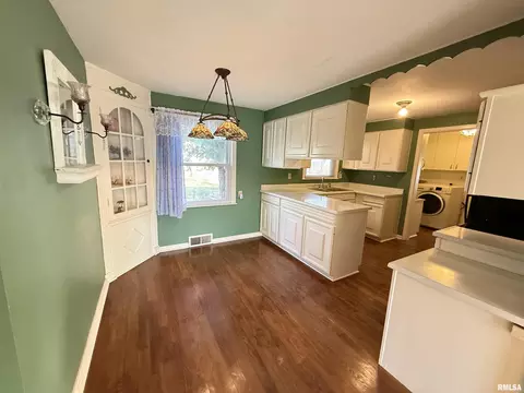 Kitchen - 617 Eureka Ave, Eureka, IL 61530 photo 3 of 7
