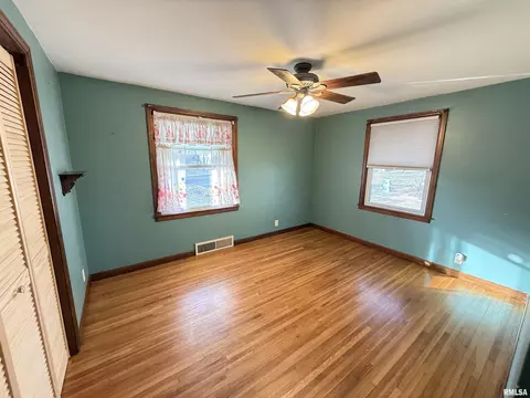 Bedroom - 617 Eureka Ave, Eureka, IL 61530 photo 2 of 5