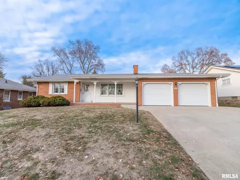 1813 W Christine Ave, Peoria, IL 61614