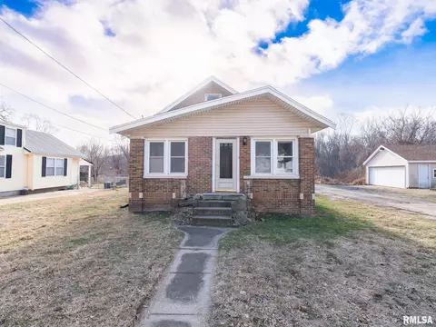 4110 W Southport Rd, Peoria, IL 61615