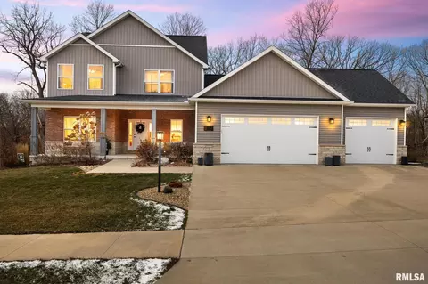 111 Rosemary Ln, Germantown Hills, IL 61548