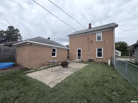 Exterior - 625 N Lafayette St, Macomb, IL 61455 photo 2 of 5
