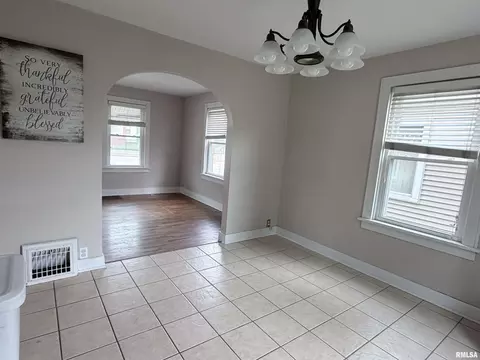 Dining - 625 N Lafayette St, Macomb, IL 61455 photo 1 of 1