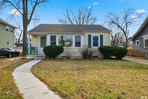 2208 W Ayres Ave, West Peoria, IL 61604