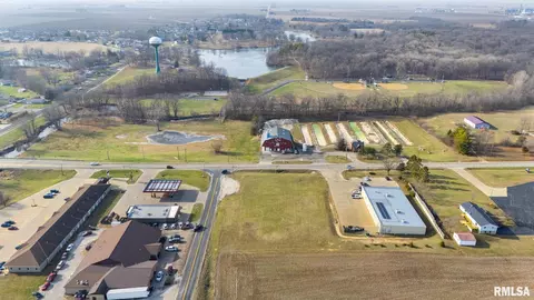 101 107 4-h Park Rd, Eureka, IL 61530
