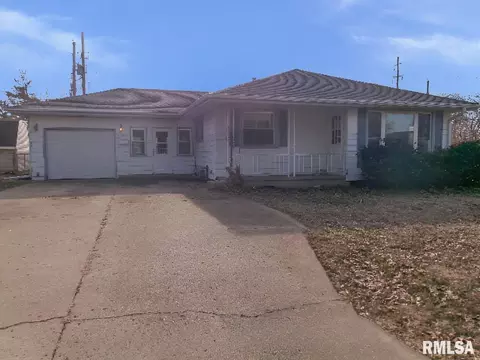 1300 Jefferson St, Pekin, IL 61554