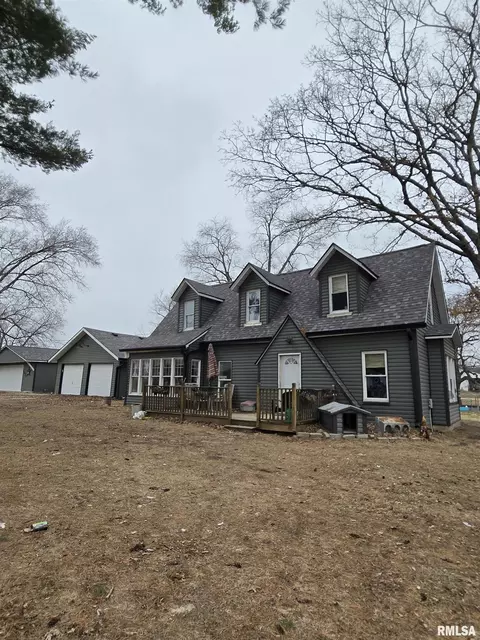 1025 NE Depot St, Gilson, IL 61436