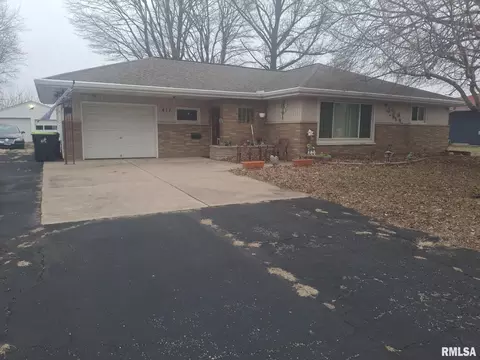 417 N Toepfer St, Tremont, IL 61568