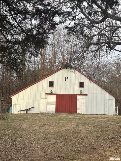 5813 N Kickapoo Edwards Rd, Edwards, IL 61528 photo 2