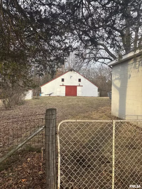 5813 N Kickapoo Edwards Rd, Edwards, IL 61528 photo 3