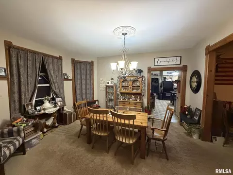 Dining - 314 E Broadway St, Astoria, IL 61501 photo 2 of 4