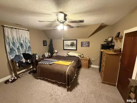 Bedroom - 314 E Broadway St, Astoria, IL 61501 photo 4 of 5