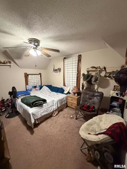 Bedroom - 314 E Broadway St, Astoria, IL 61501 photo 2 of 5