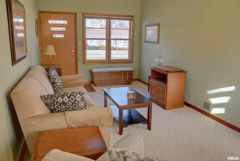 Living - 703 E Franklin St, Macomb, IL 61455 photo 4 of 4