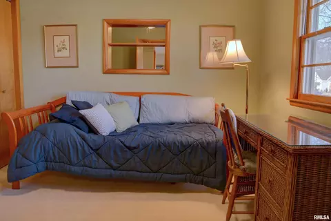 Bedroom - 703 E Franklin St, Macomb, IL 61455 photo 4 of 4