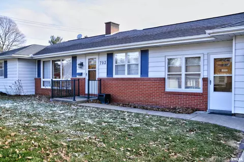 Exterior - 703 E Franklin St, Macomb, IL 61455 photo 6 of 6