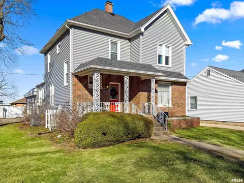 523 N Main St, Morton, IL 61550