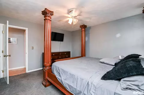 Bedroom - 705 N Crestview Dr, Metamora, IL 61548 photo 9 of 9