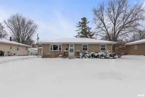 18 Ardith Dr, Normal, IL 61761 photo 2
