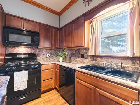 Kitchen - 407 N 3rd St, Dunlap, IL 61525 photo 4 of 7