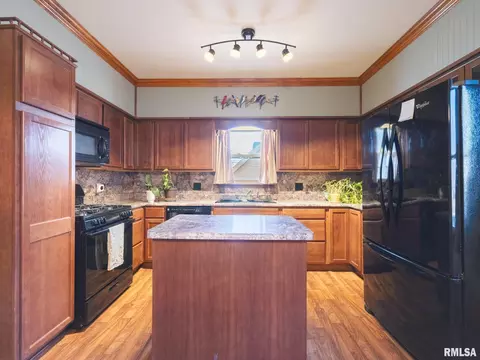 Kitchen - 407 N 3rd St, Dunlap, IL 61525 photo 3 of 7
