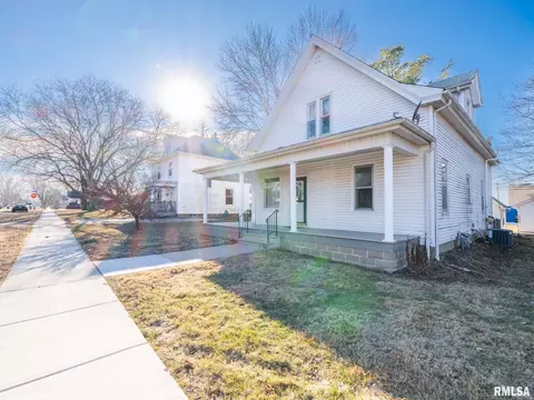 Exterior - 407 N 3rd St, Dunlap, IL 61525 photo 3 of 9