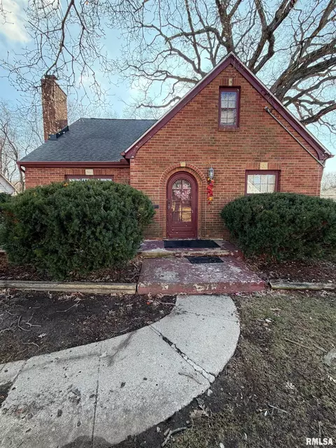 1018 Groveland Ave, Peoria, IL 61604