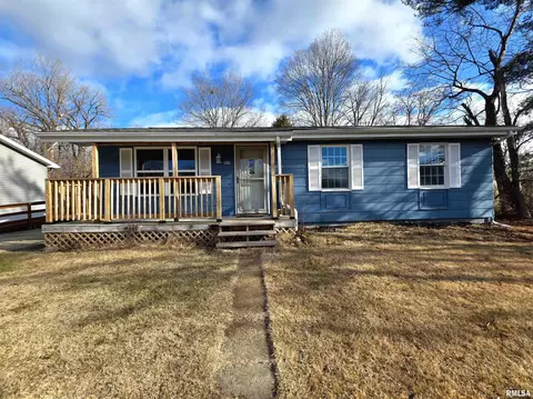 106 Maple Ln, Bartonville, IL 61607