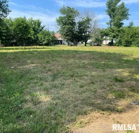 208 E 4th St, Vermont, IL 61484