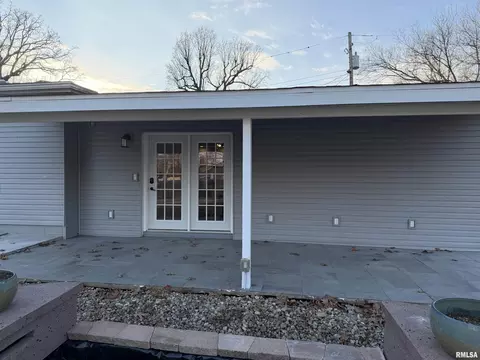 707 Forrest St, Benton, IL 62812 photo 12