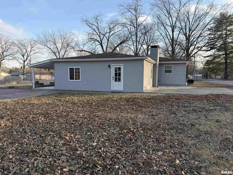 707 Forrest St, Benton, IL 62812 photo 6