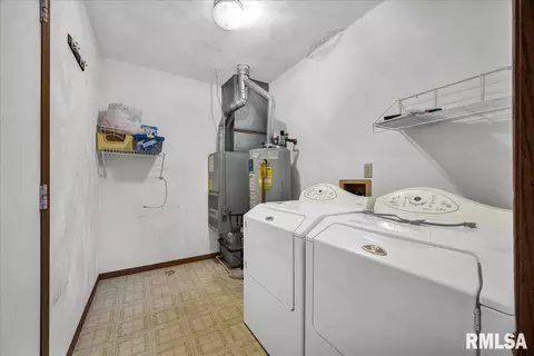 Other - 1215 E Sycamore St, Canton, IL 61520 photo 4 of 5
