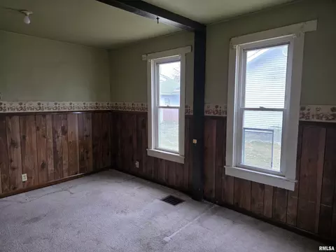 Bedroom - 608 S Pine St, Delavan, IL 61734 photo 2 of 2