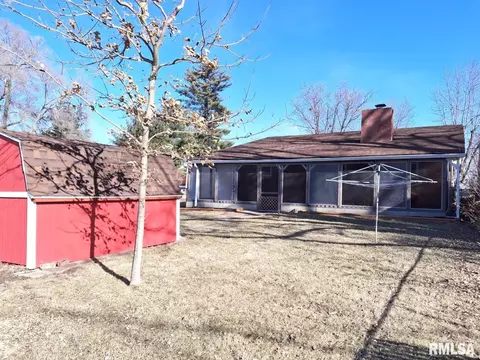 Exterior - 336 N 14th St, Canton, IL 61520 photo 5 of 5