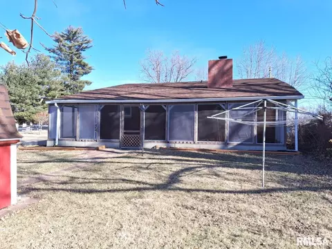 Exterior - 336 N 14th St, Canton, IL 61520 photo 4 of 5