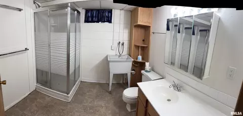 Bath - 1913 S Main St, Eureka, IL 61530 photo 3 of 3