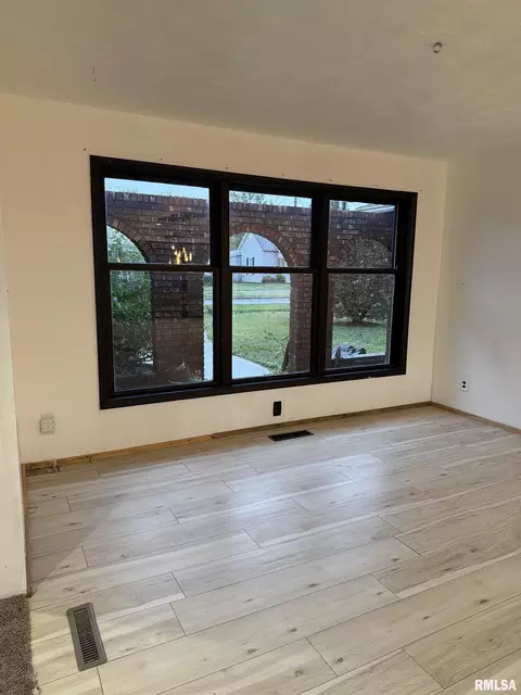 Living - 808 S Victor St, Christopher, IL 62822 photo 1 of 1