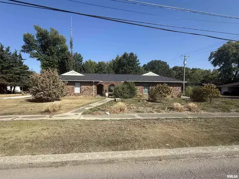 Other - 808 S Victor St, Christopher, IL 62822 photo 1 of 13