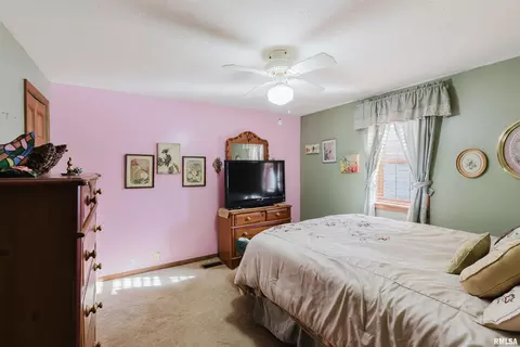 100 E Rea St, Valier, IL 62891 photo 16